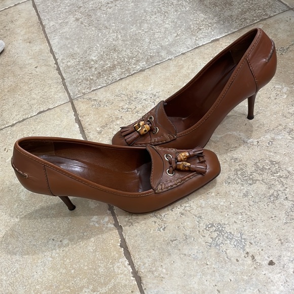 Authentic Gucci Brown Leather Bamboo Tassel Loafer Pumps - Picture 4 of 10